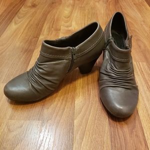 Trendsetters Gray Heeled Booties